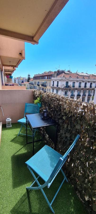 Centre De Nice - Musiciens - Marechal - Balcon 500M Promenade Des Anglais Luaran gambar